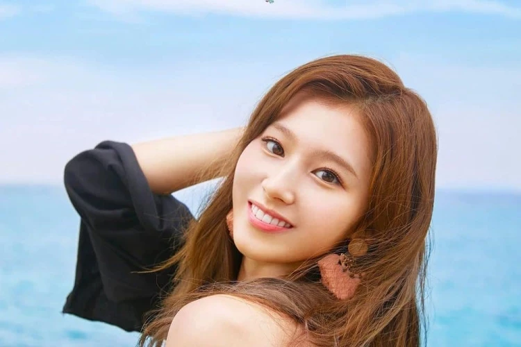 Сана из TWICE дебютирует как актриса в корейско-японском фильме