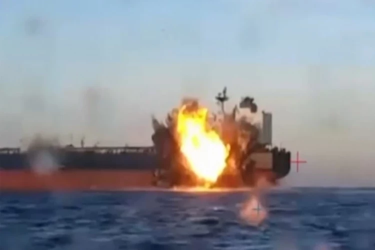 Breaking . Украина атаковала танкер Chevron в Черном море