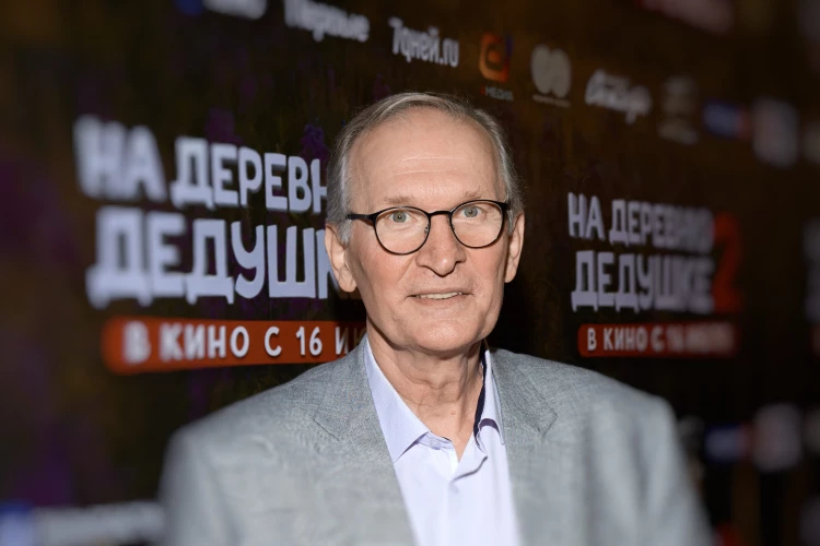Модный дед: Фёдор Добронравов, Ингрид Олеринская и Ирина Безряднова