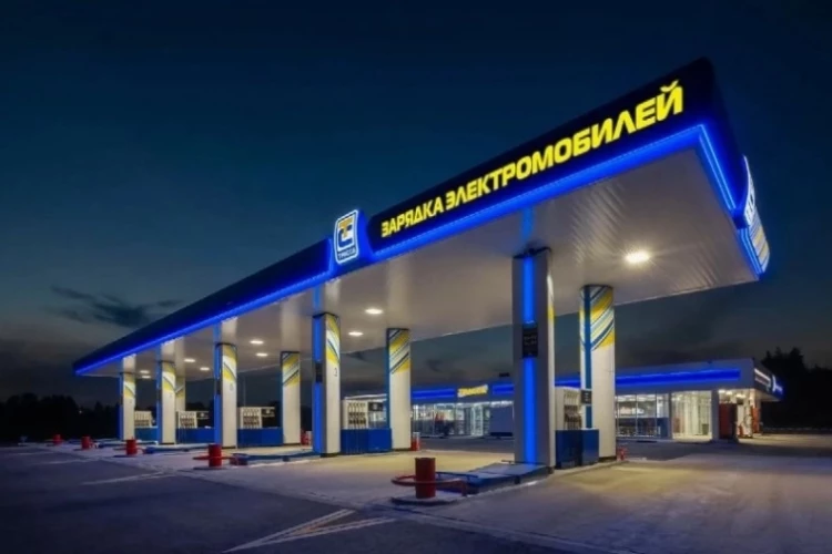 Евротранс продолжает штамповать дефолты по облигациям быстрее, чем делаются горячие пирожки на их заправках.