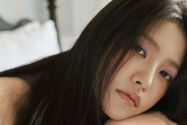 Йери из Red Velvet снялась для августовского DAZED Korea