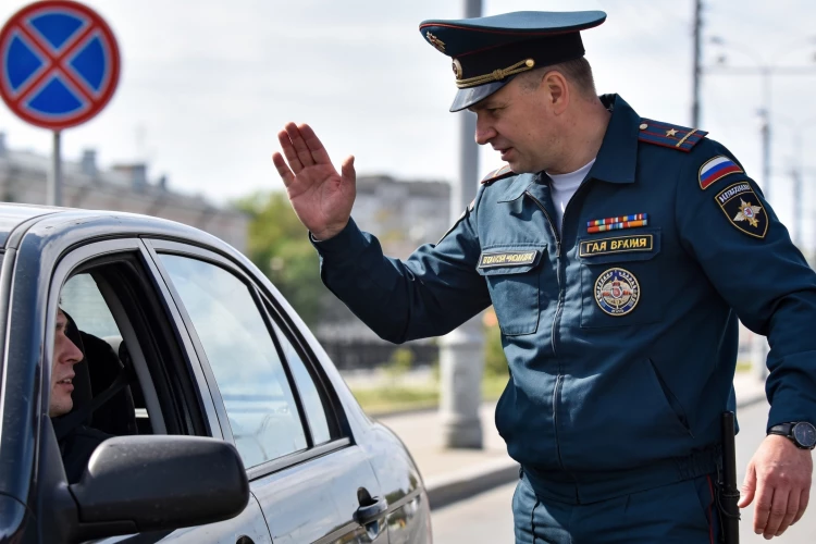 Реальная ситуация на дороге: как избежать штрафа за остановку по требованию ГАИ