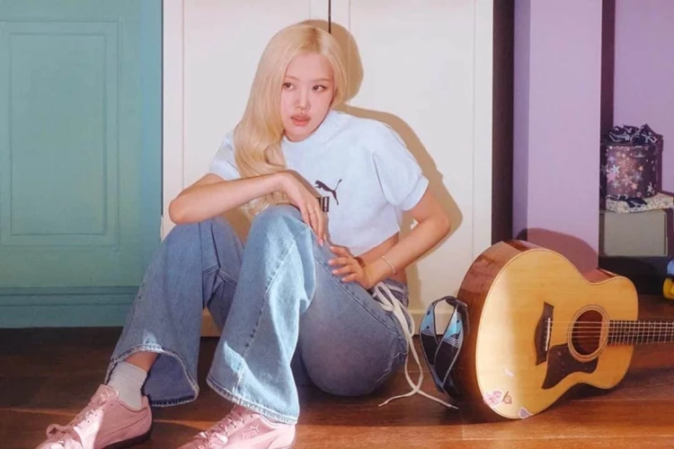Розэ из BLACKPINK снялась в рекламе новой модели кроссовок PUMA Speedcat Etoile