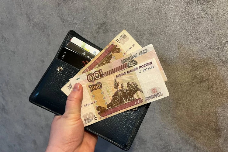 С июня в Петербурге 16 тысяч вакансий с доходом выше 200 тысяч