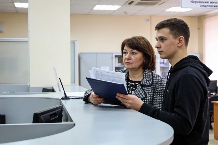 Деньги уже начислены, но не получены: как семье оформить последнюю пенсию умершего