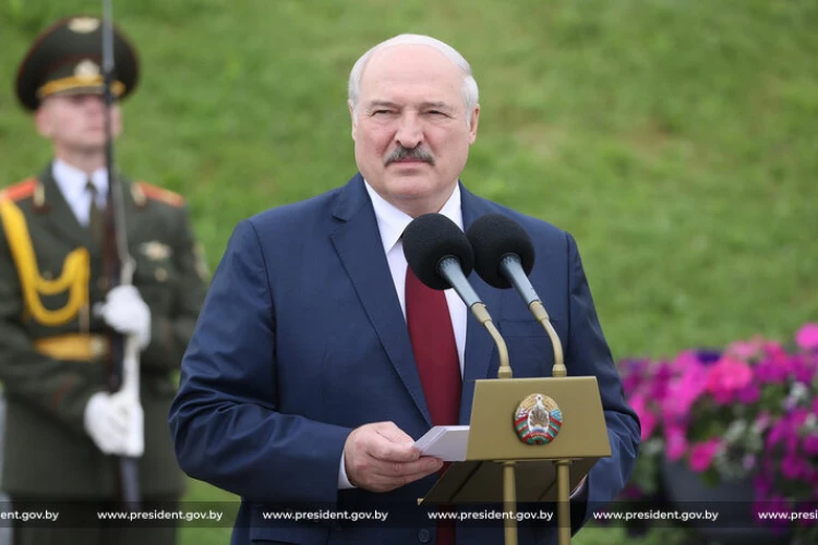Офис Зеленского просит возбудить уголовное дело в отношении Лукашенко