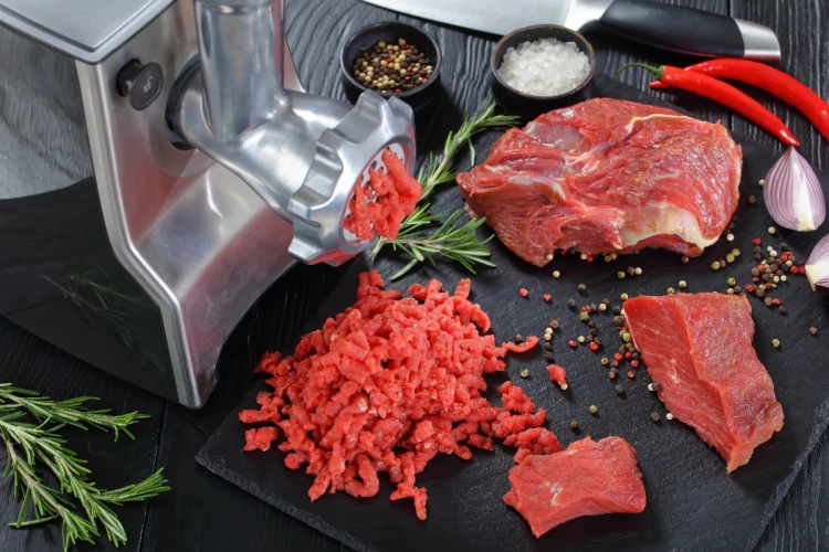 Как сэкономить на мясе: простые хитрости для сытных блюд