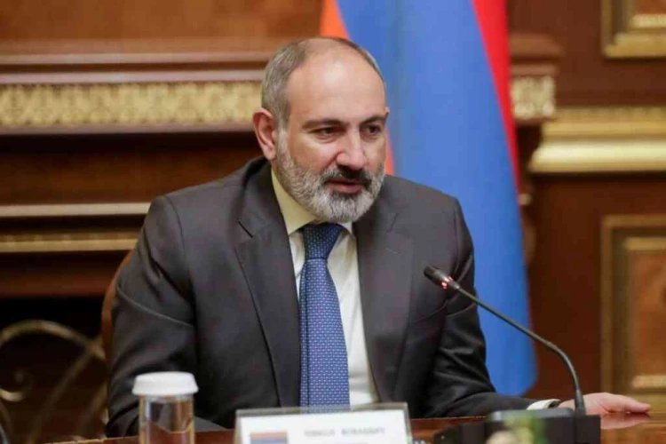 Пашинян подал в отставку в начале работы нового парламента