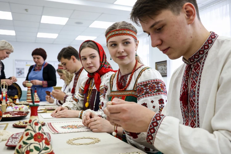 От Петербурга до Дальнего Востока: «Вологда.Фолк» объединил молодежь из 32 регионов России