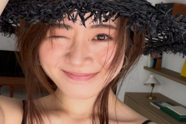 Ямадзаки Рена из Nogizaka46 объявила о беременности во время прямого эфира