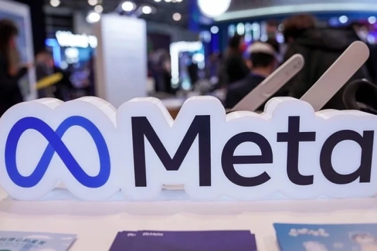 Корпорация Meta анонсировала облегченный вариант своего наиболее производительного искусственного интеллекта