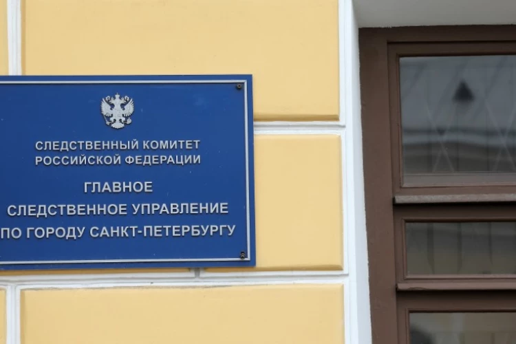 В квартире на Верхне-Каменской улице порезали и задушили мужчину