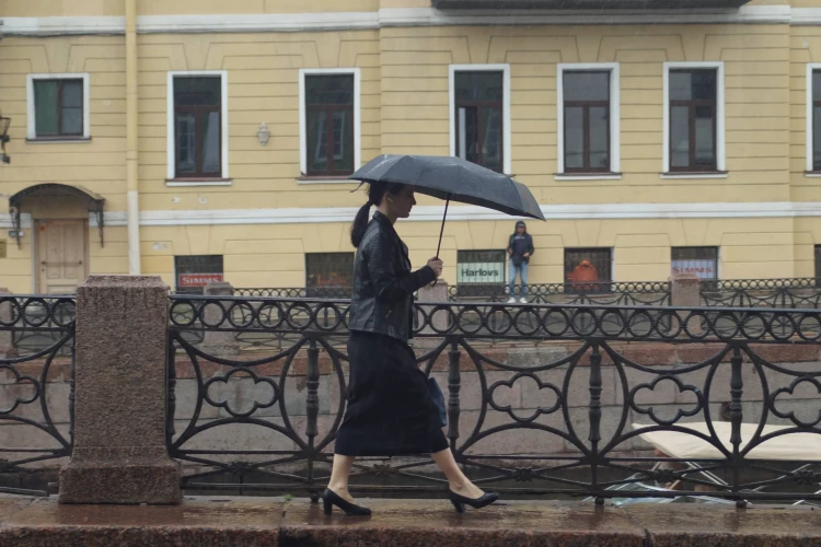Осенняя погода задержится в Петербурге — в город пришли затяжные дожди