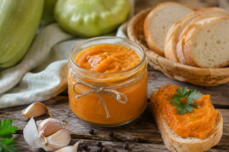 Перец на зиму больше не мариную: готовлю густую турецкую пасту, которая подходит и ко всему