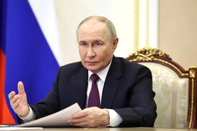 Путину доложили об атаке на танкер «Афрамакс Рио» у берегов Сочи